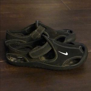 Nike Water Shoes Youth Size 12 Black